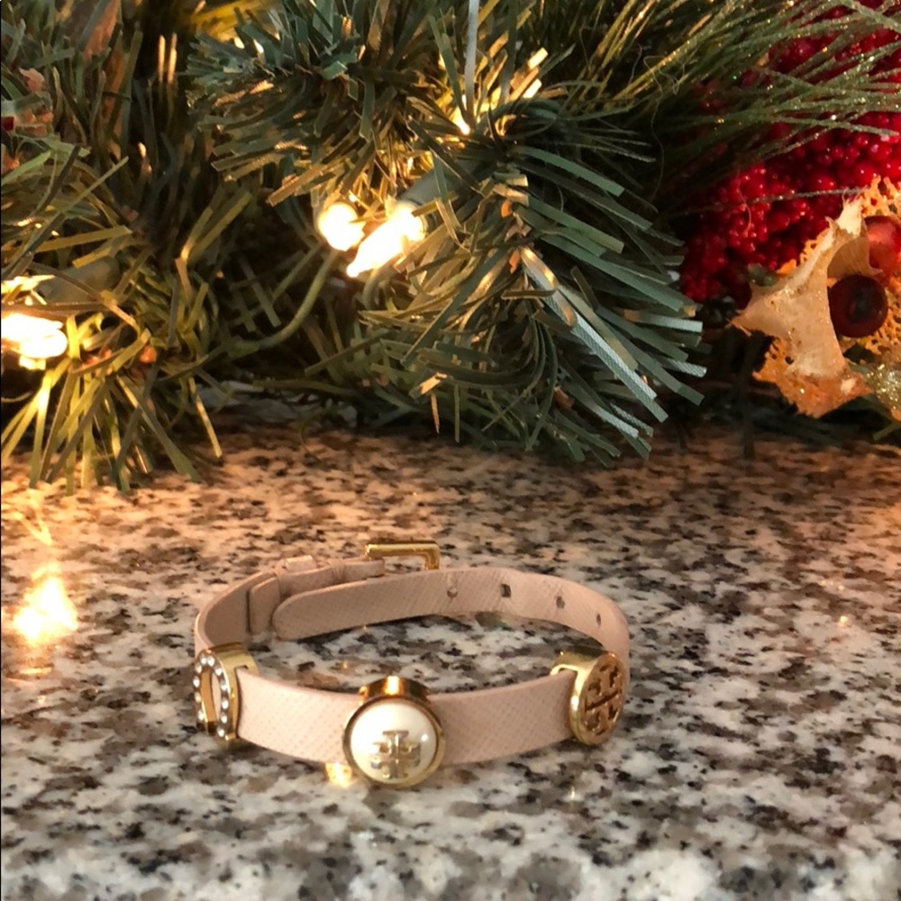 Tory Burch Bracelet 😍
